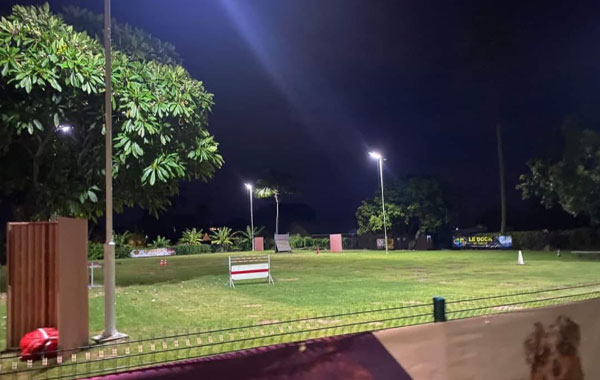 Französisch Polynesian kaufte und installierte SLZ Solar Street Lights
