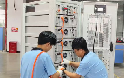 Installation eines kommerziellen Energiespeichersystems mit 60 kWh Lithiumbatterie 14